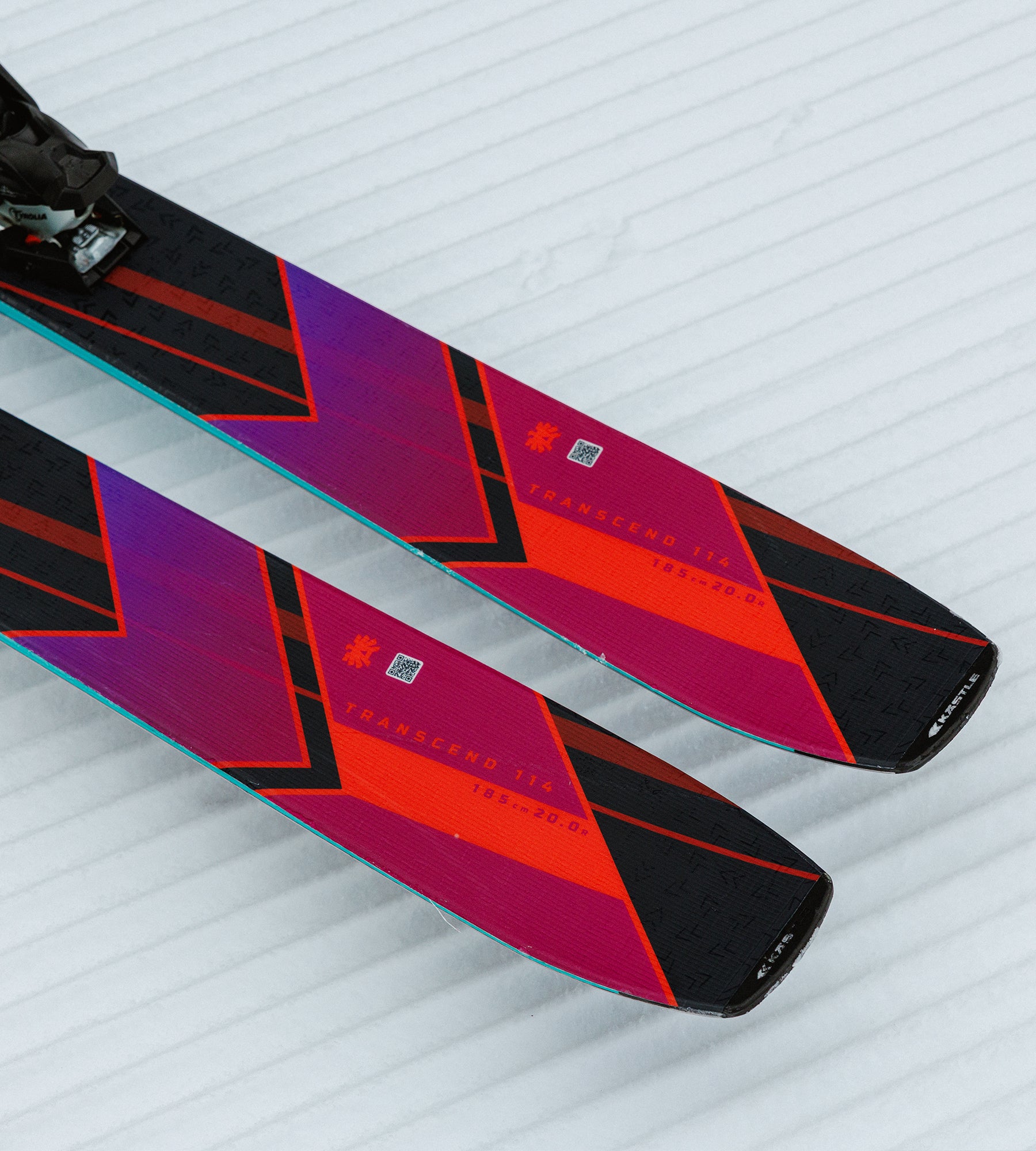 Kastle Transcend 114 ski freeride 185 + K14 Attack GW poudreuse