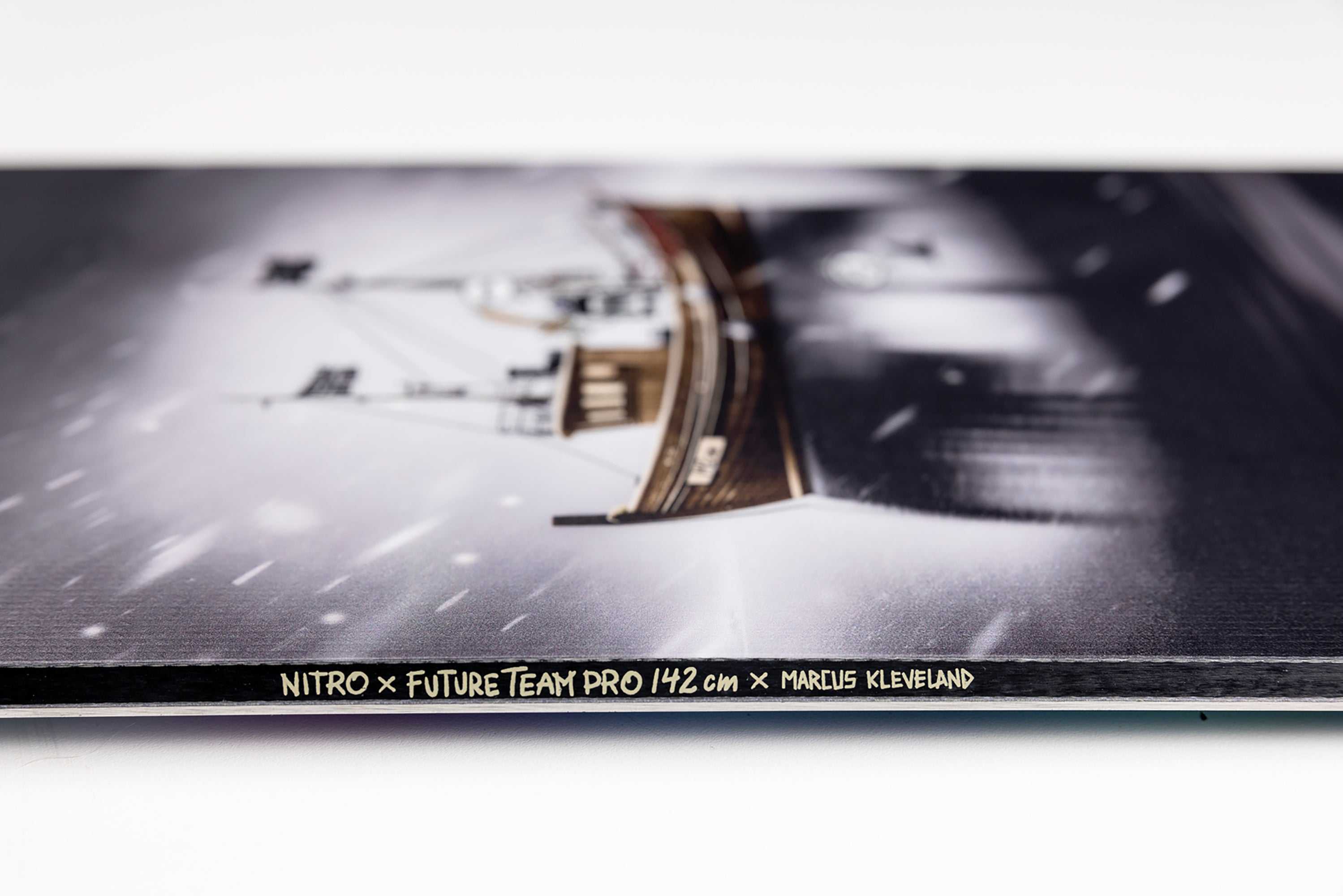 Nitro Future Team Pro MK snowboard enfant 138mw