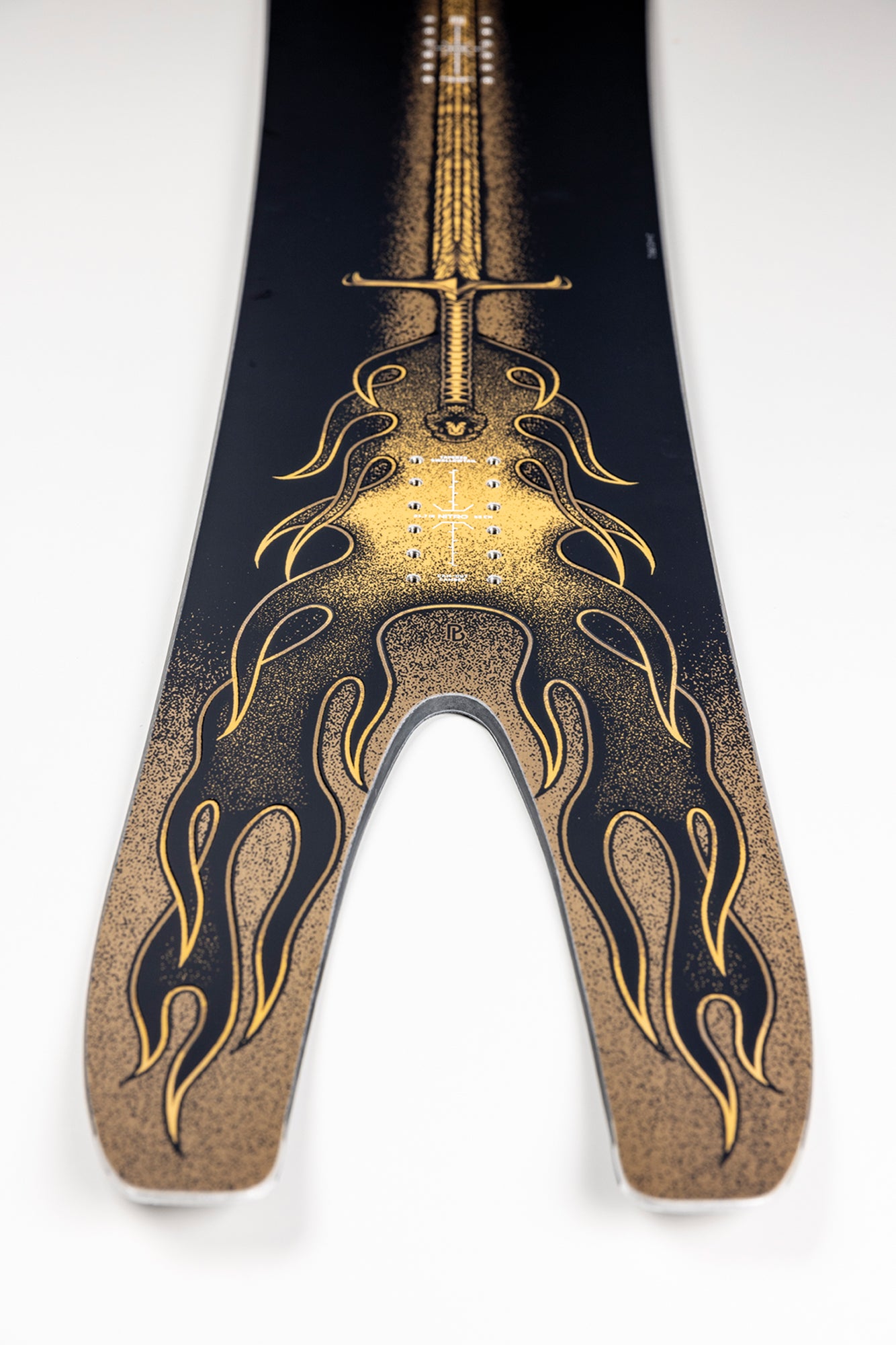 Nitro Stiletto RS x Drew Hicken snowboard 166mw swallowtail