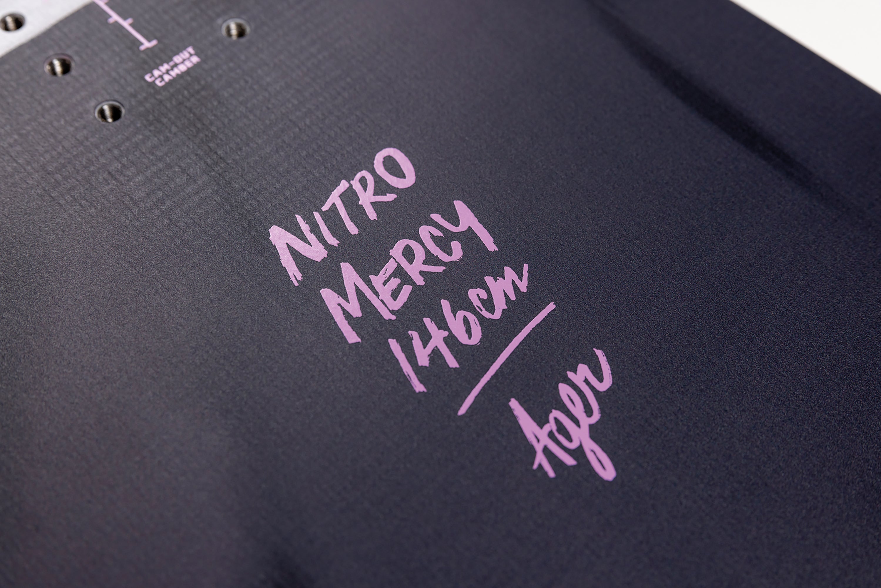 Nitro Mercy snowboard femme 142 park flex joueur