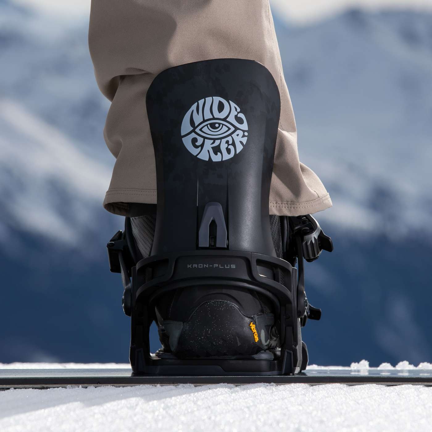 Nidecker Kaon-Plus 2025 fixations snowboard blanco rigide