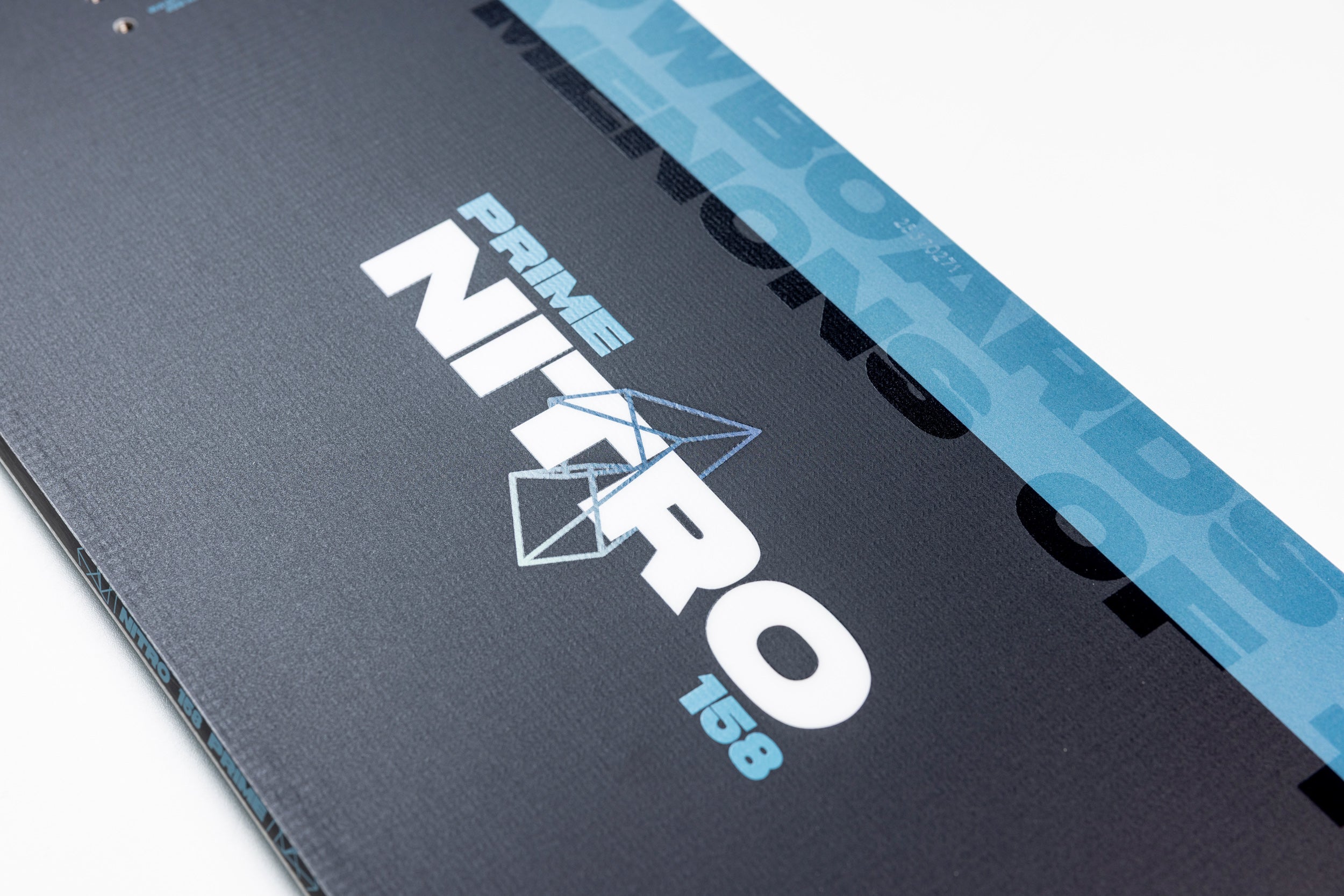 Nitro Prime Chroma planche snowboard 155 débutant