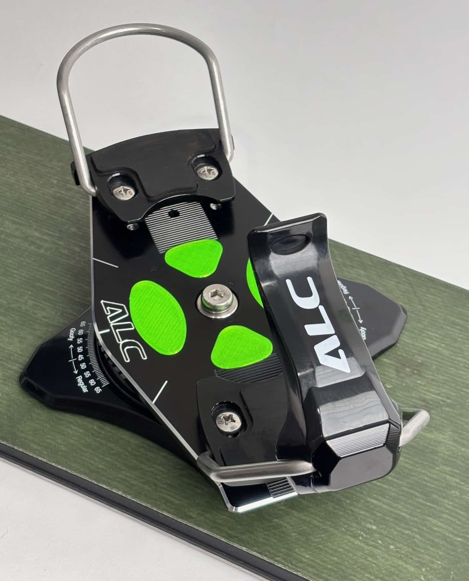 UPZ ALC 2027 fixation snowboard alpine lift canting réglable