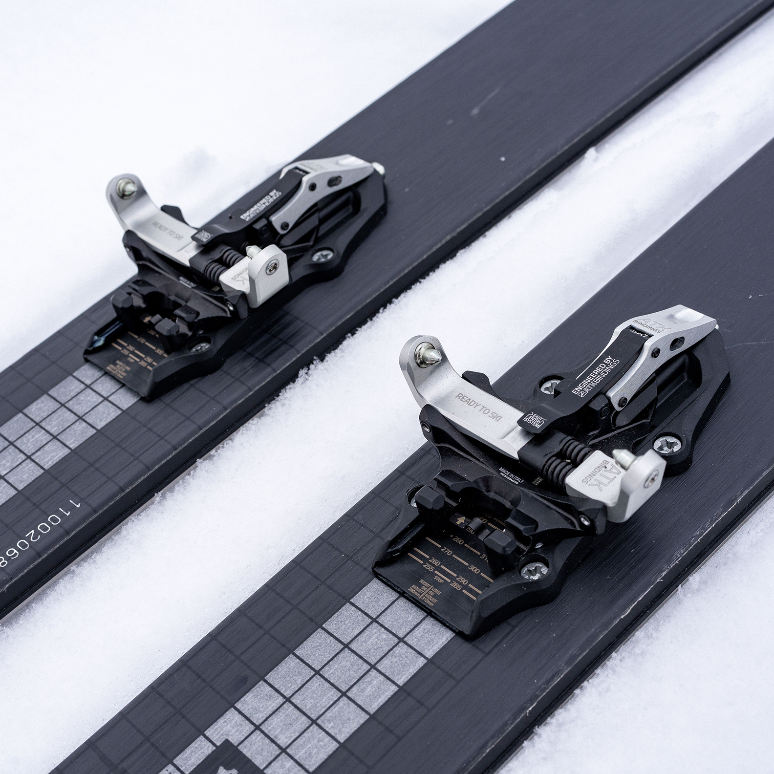 ATK Rental Ready To Ski 12 fixation ski blanc 97 mm réglable