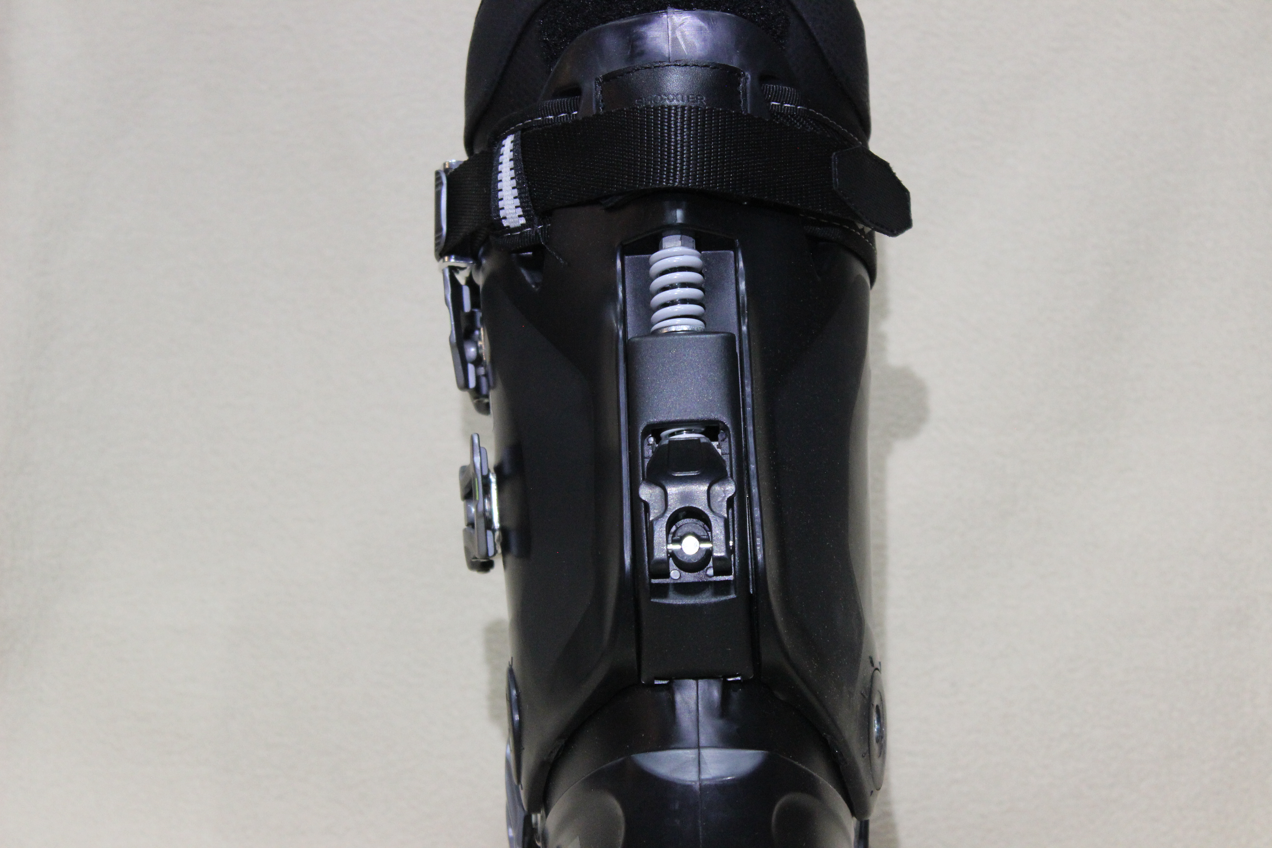 UPZ AT8 2025 boots snowboard rigides noir