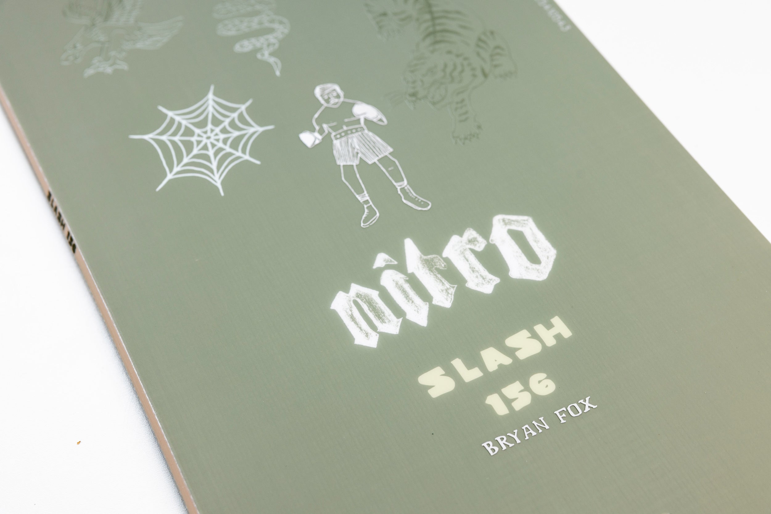 Nitro Slash snowboard all-mountain 156 surf