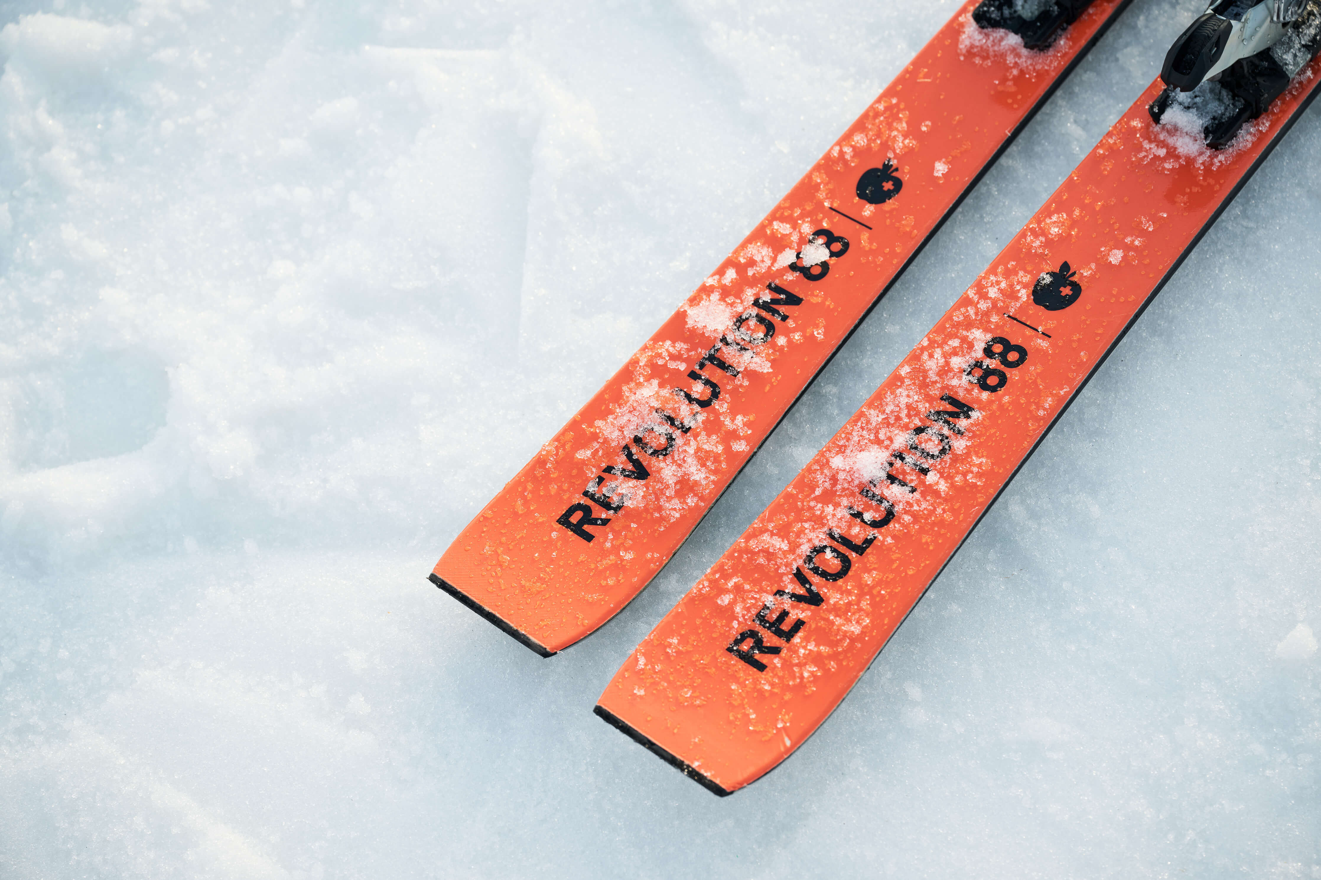 Movement Revolution 88 ski all mountain 173 cm patin 88