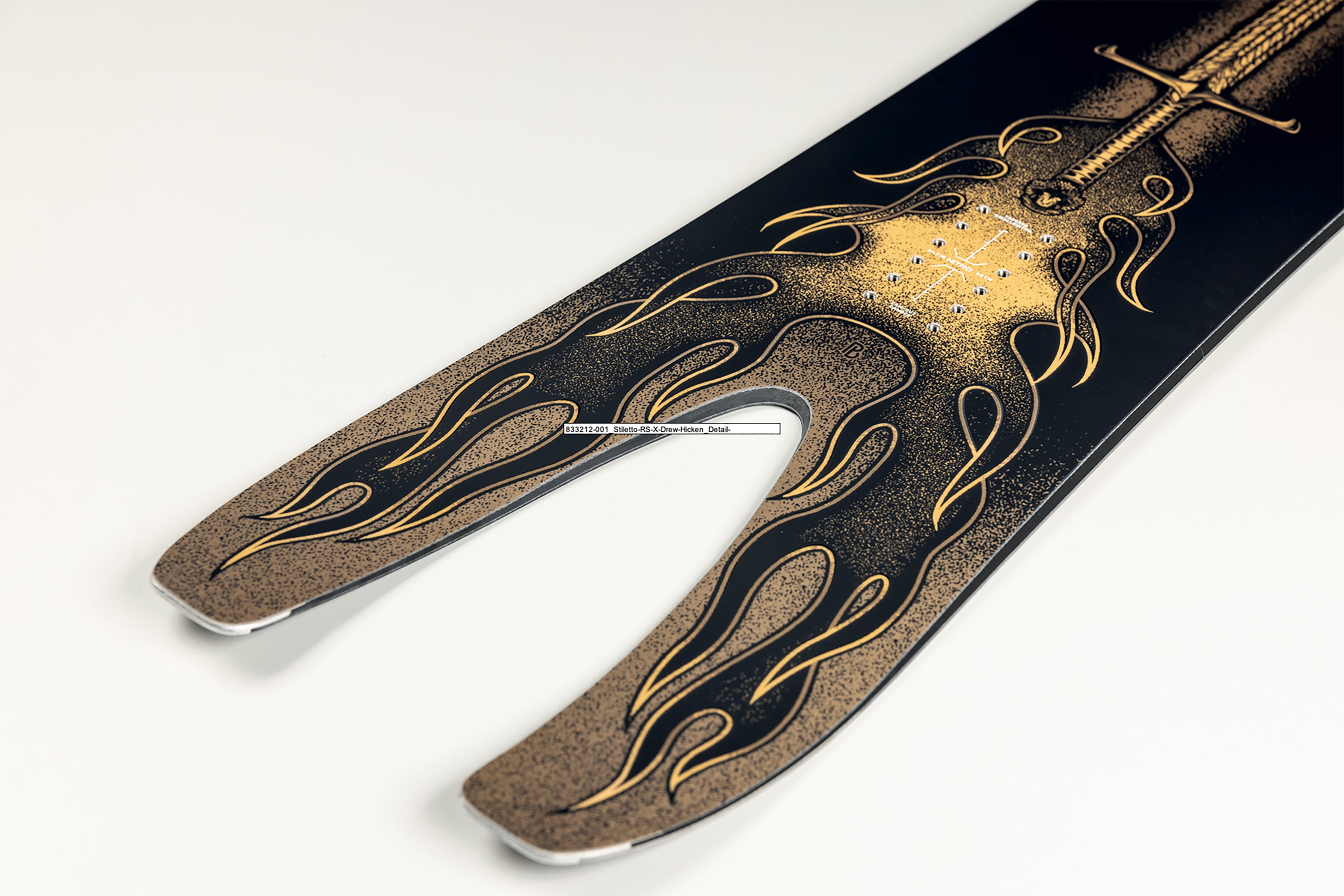 Nitro Stiletto RS x Drew Hicken snowboard 166mw swallowtail