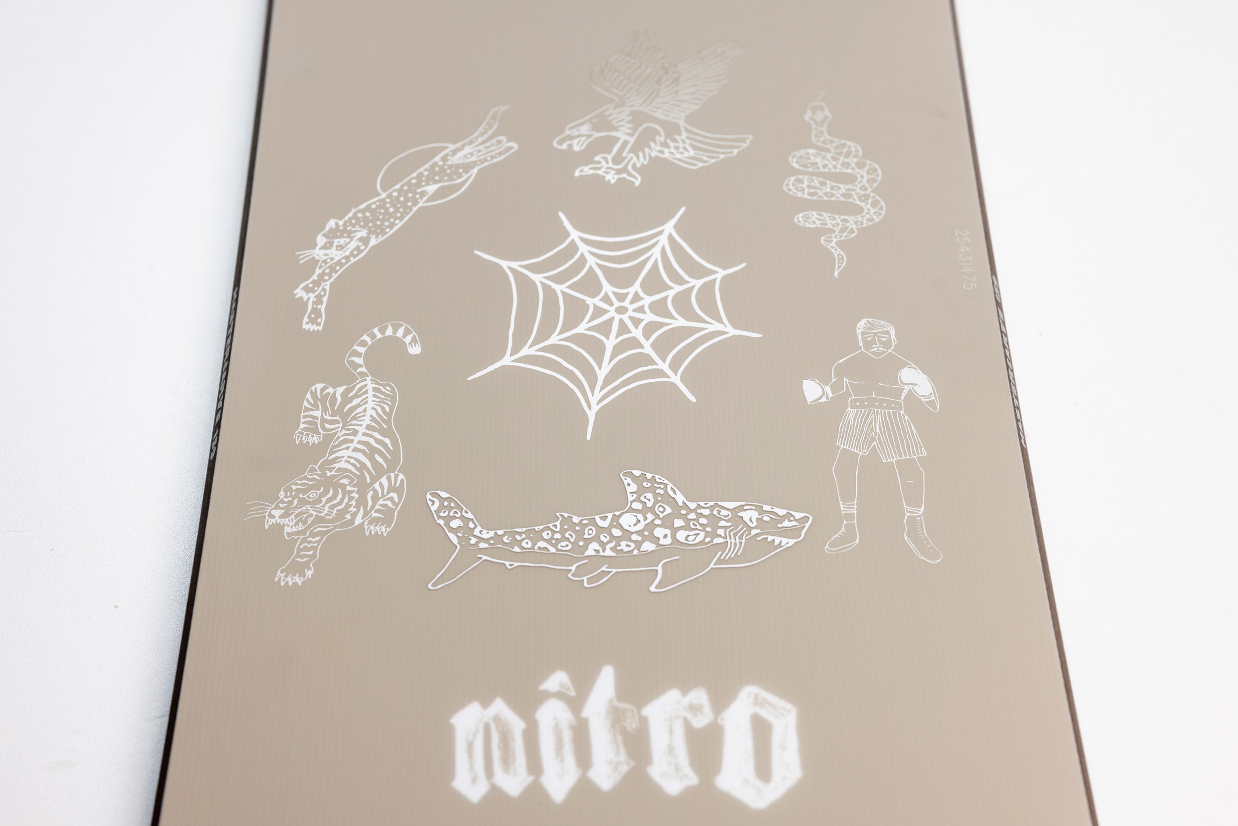 Nitro Mastercarve snowboard carving 159 mid-wide