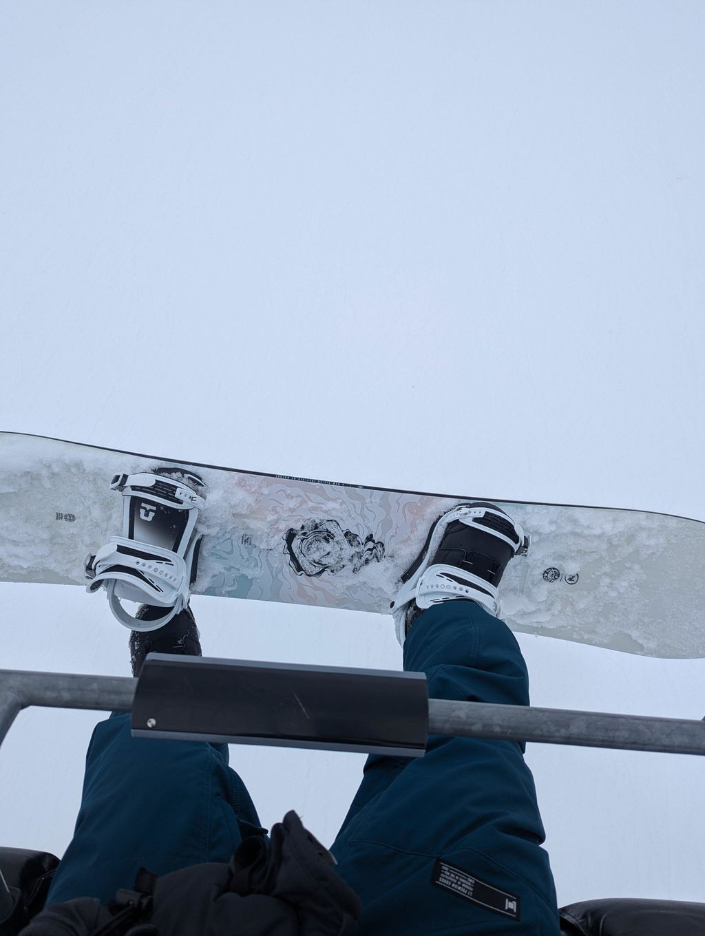 Nidecker Beta snowboard poudreuse swallowtail