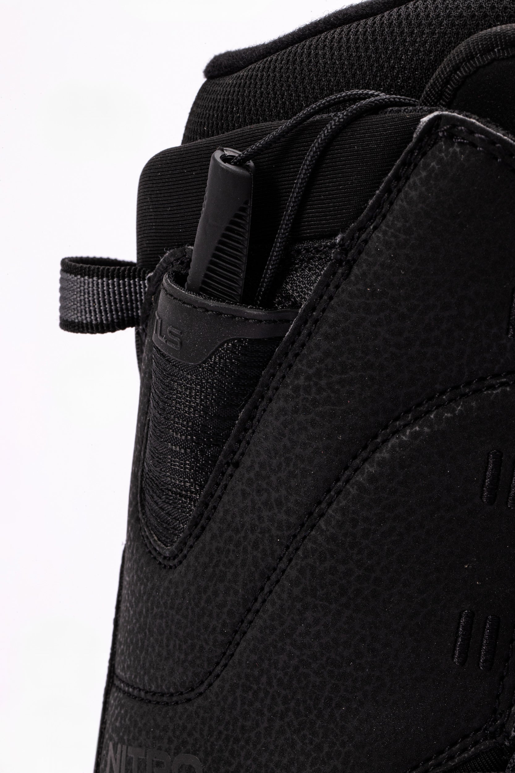 Nitro Flora TLS boots snowboard femme noir 245 légère
