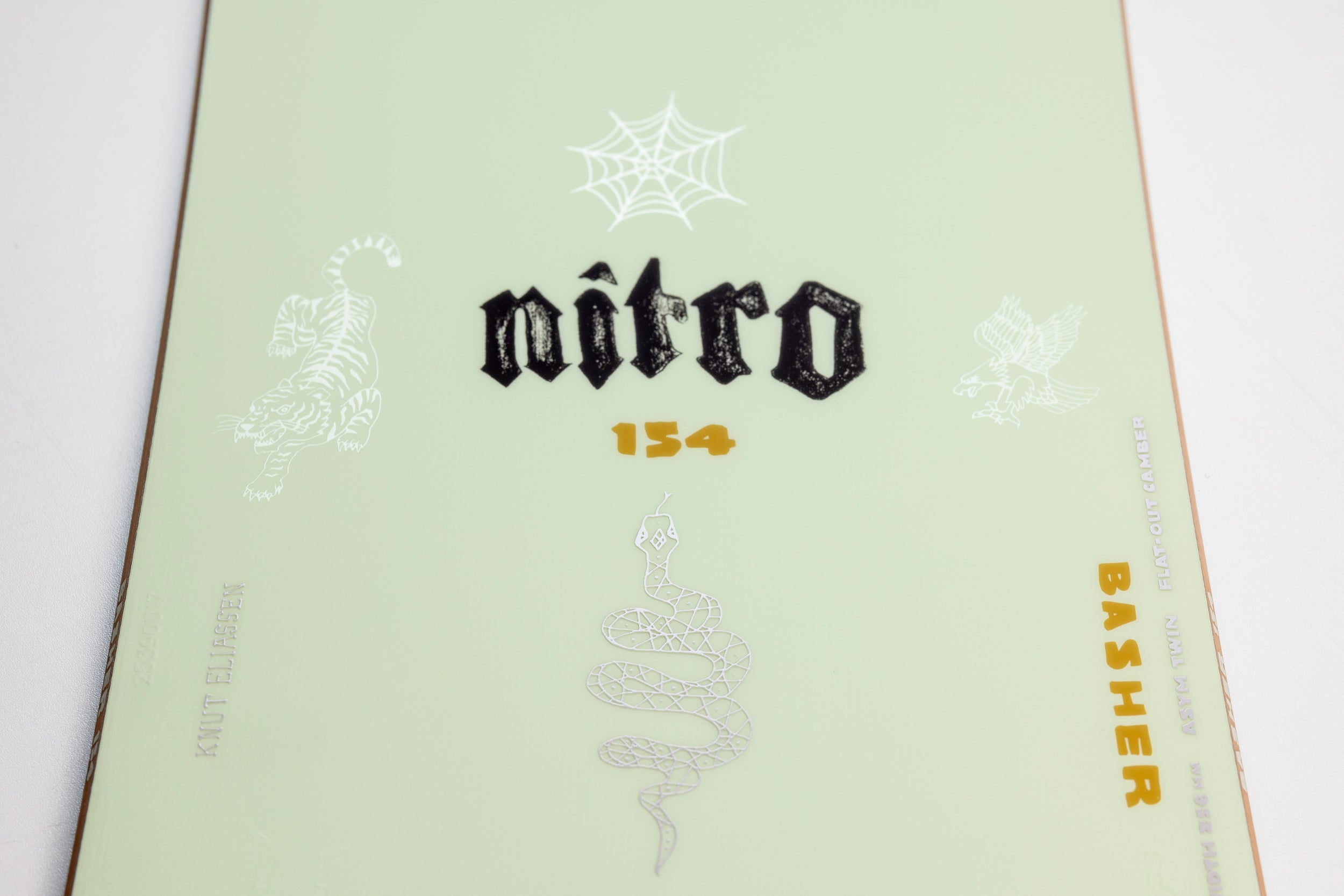Nitro Basher 158 snowboard all mountain 1st Choice