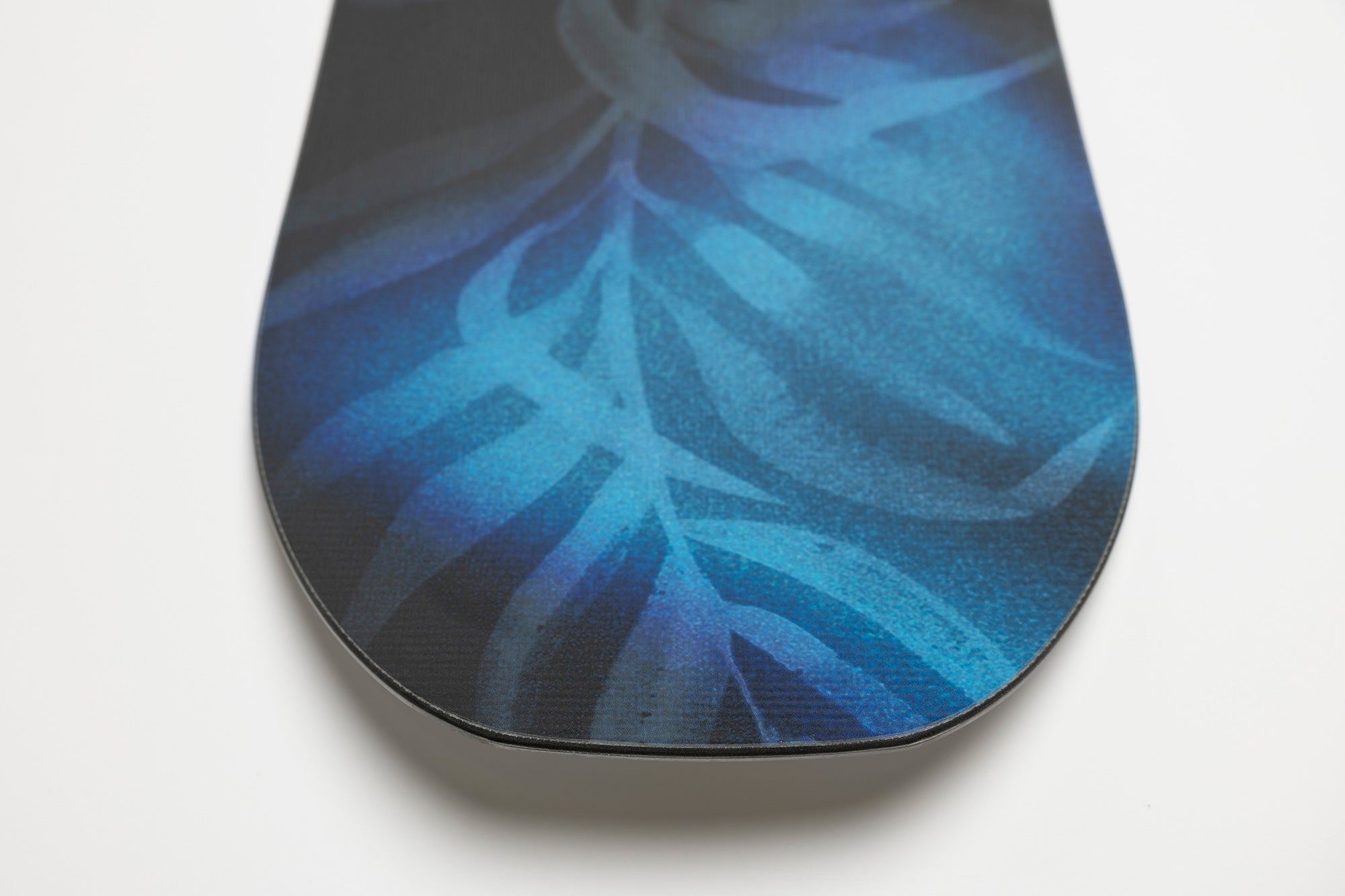 Nitro Lectra Leaf Cam-Out snowboard femme 146 débutant