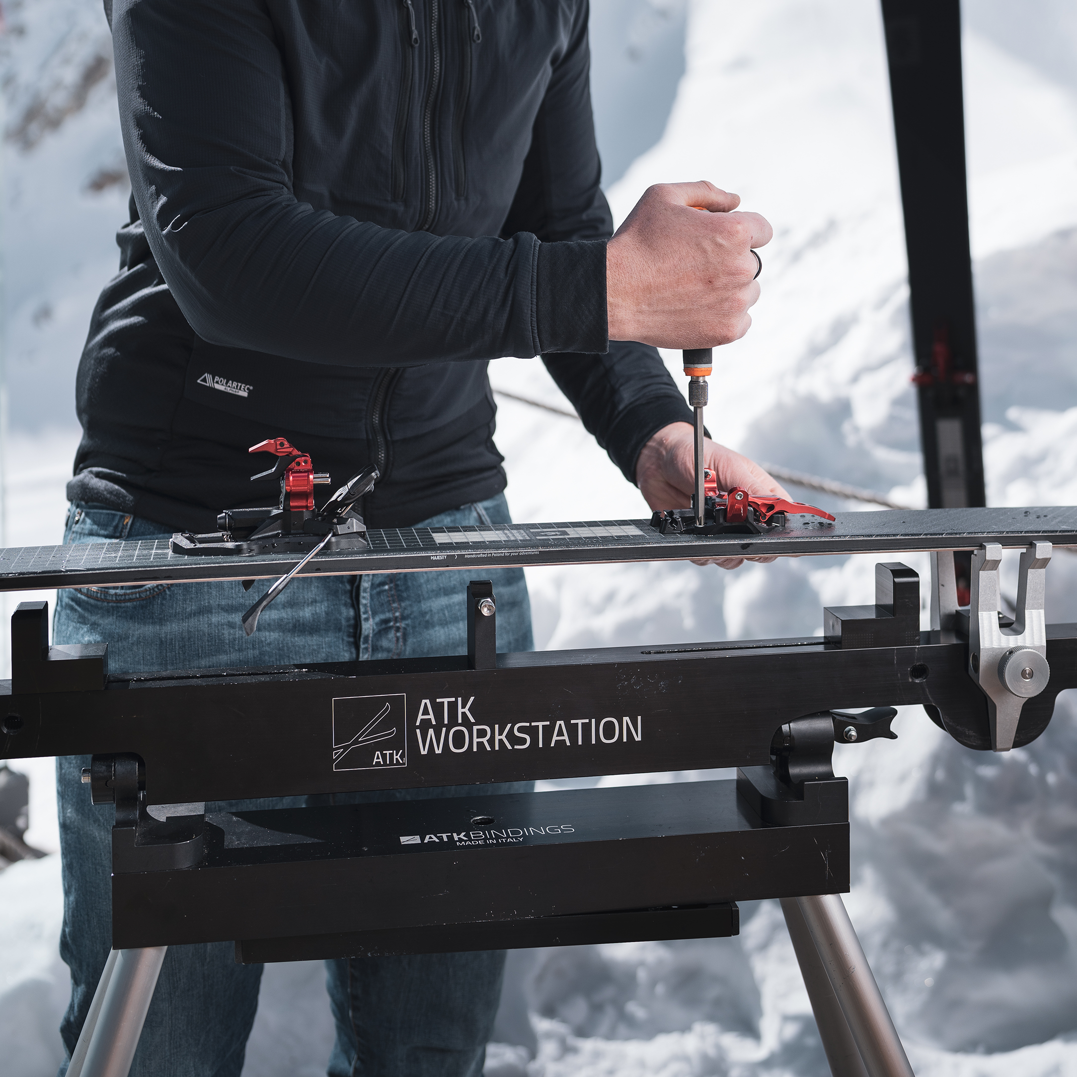 ATK Workstation établi fartage ski noir universel